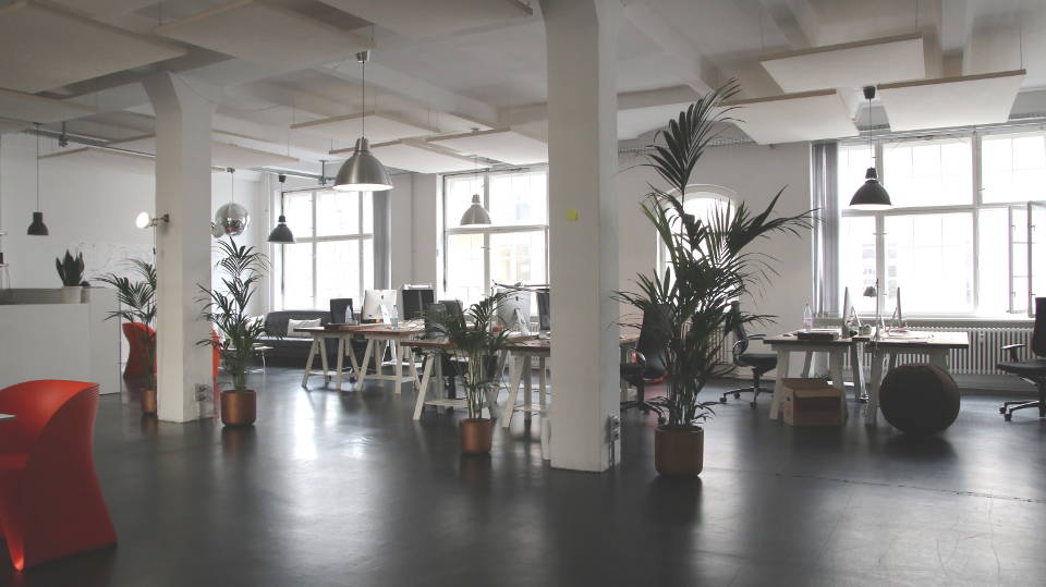 The Best Materials for a Clean Workspace